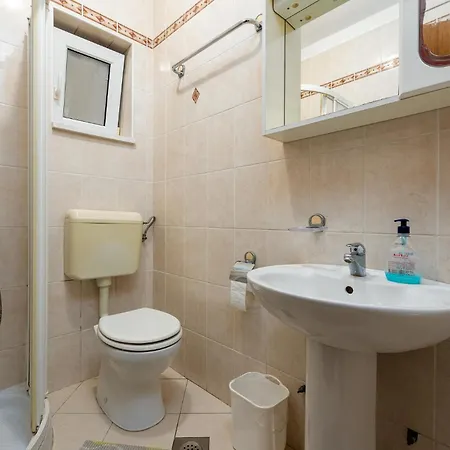 Апартаменты Gorgeous In With House Sea View *