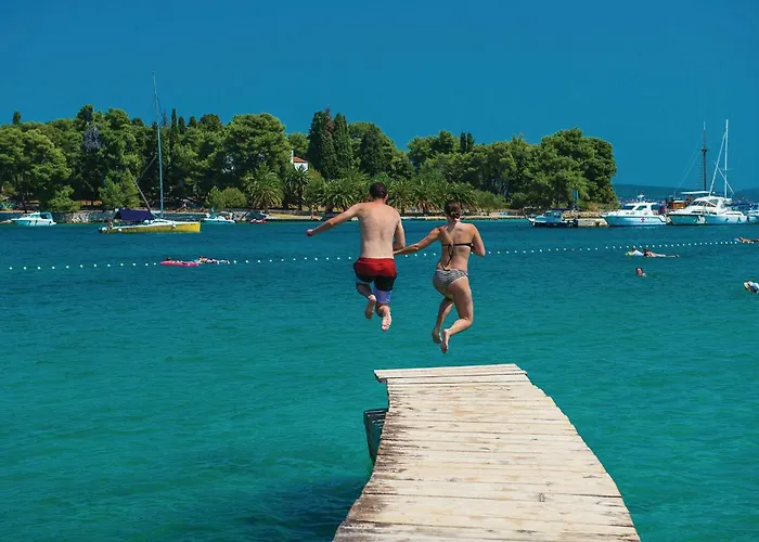 Appartement Gorgeous In With House Sea View