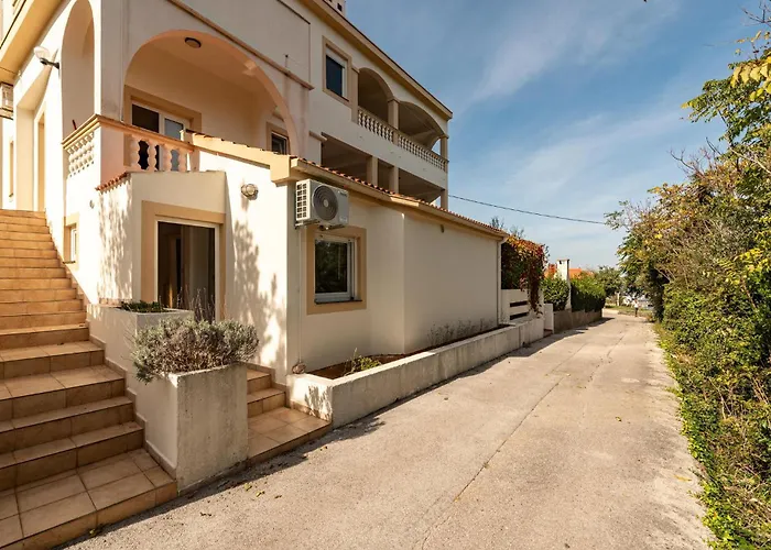 Gorgeous In With House Sea View Lukoran