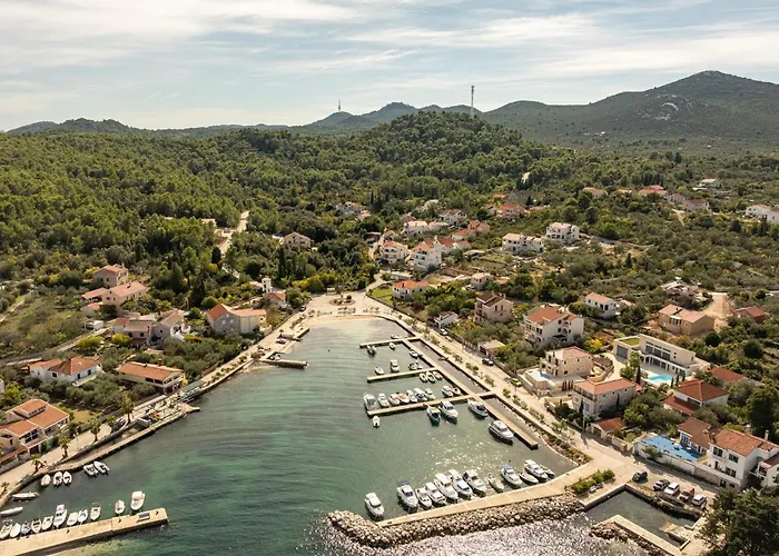 Gorgeous In With House Sea View Апартаменты *